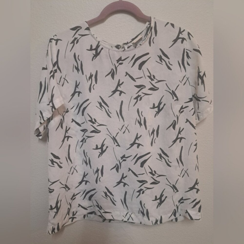 A New Day Womens XL White Black Abstract Print Blouse Keyhole Back Top
